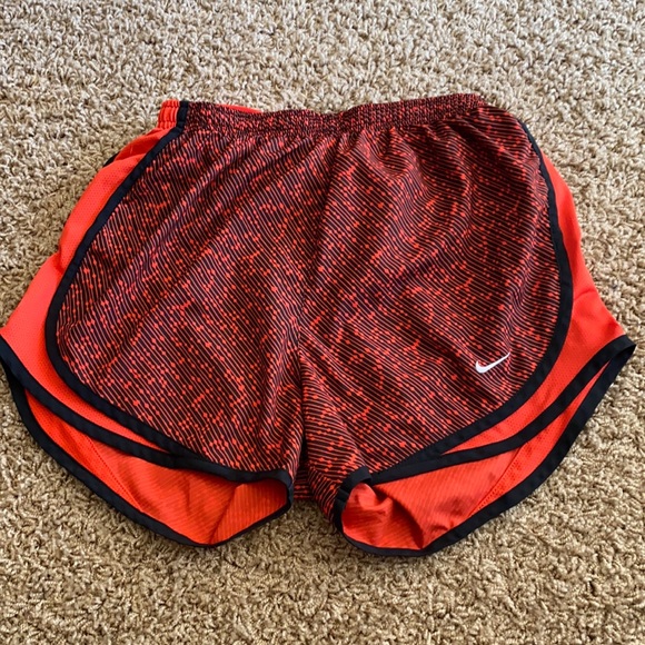 Nike shorts - Picture 1 of 2